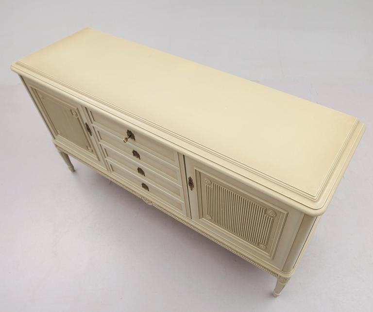 SIDEBOARD, gustaviansk stil, 1900-talets andra hälft.