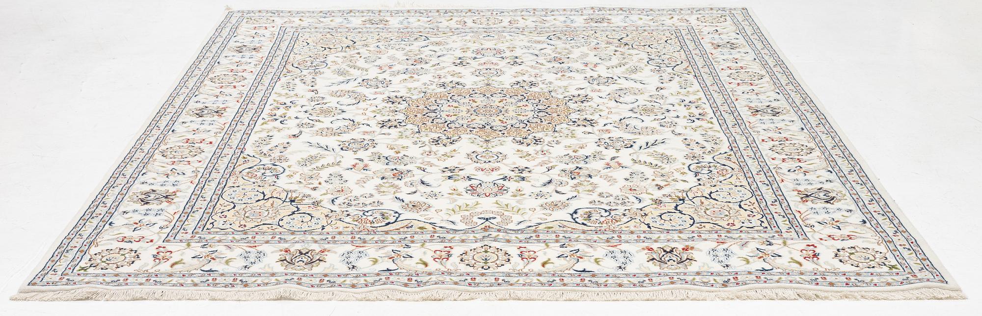 Matta, Nain, ca 305 x 245 cm.