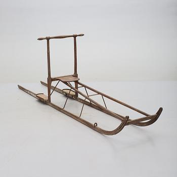 SLÄDE, omkring sekelskiftet 1900.