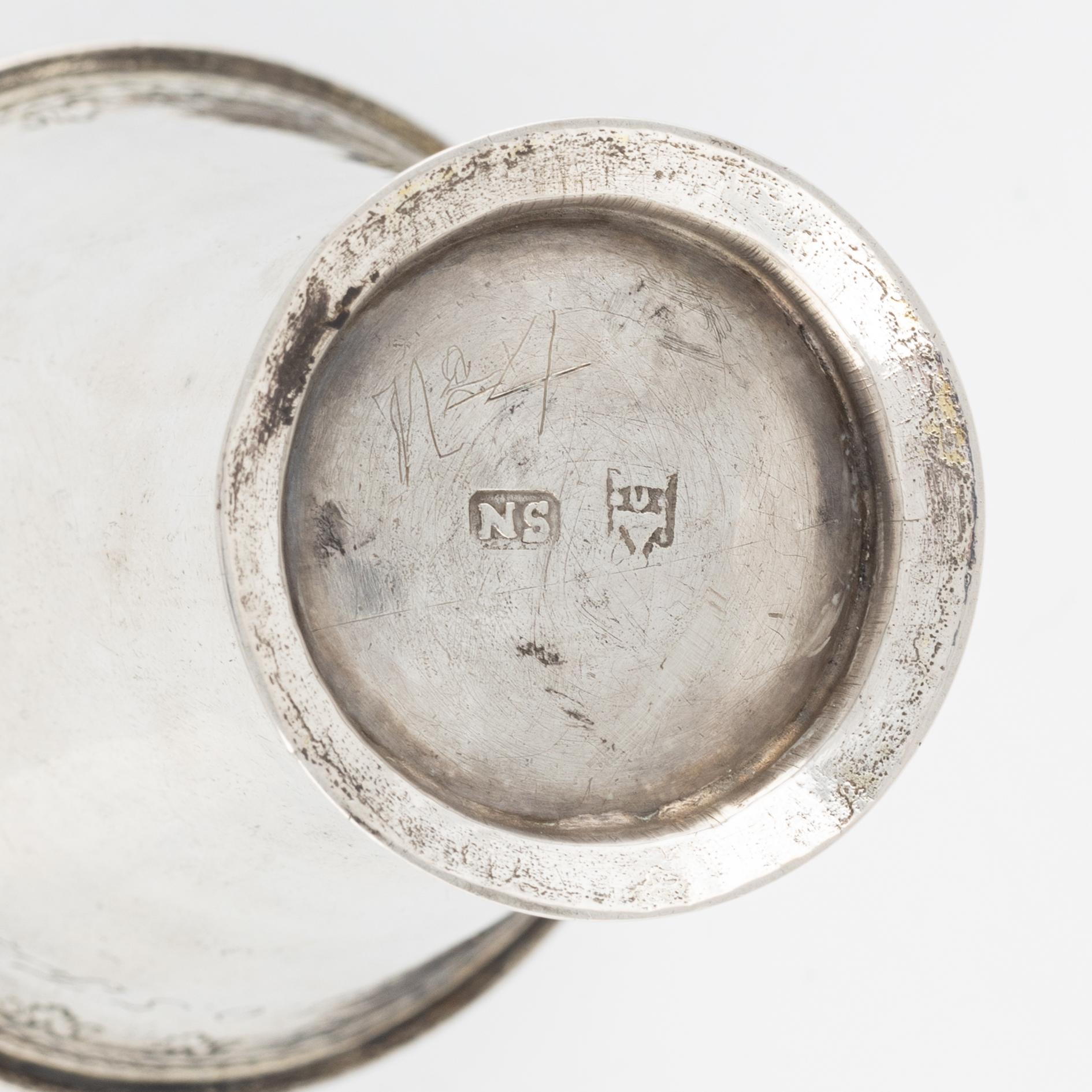 Bägare, silver, Samuel Nourin, Nyköping, före 1753.