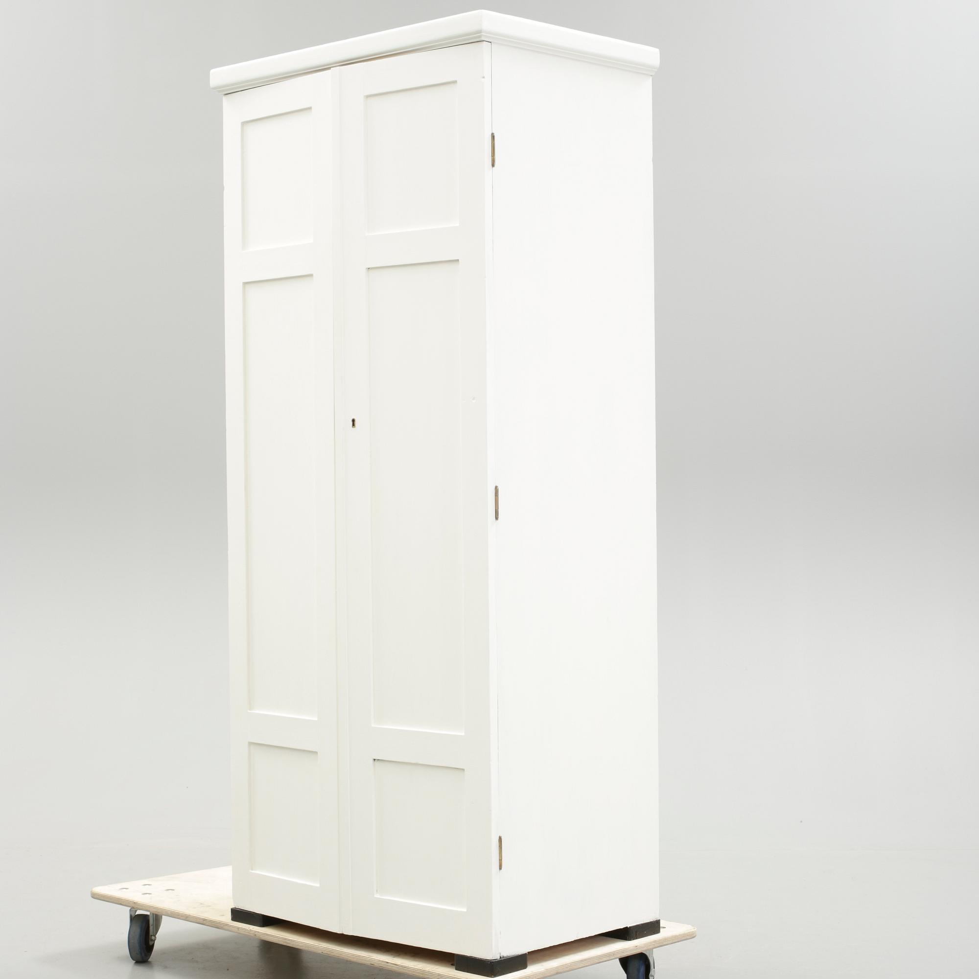 GARDEROB / KLÄDSKÅP, 1900-tal.