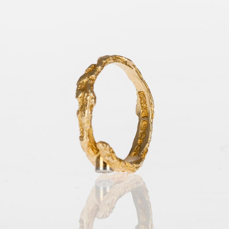 RING, 18K guld, diamant 0,07 ct, "Diamond pond" Björn Weckström Lapponia, 1972.