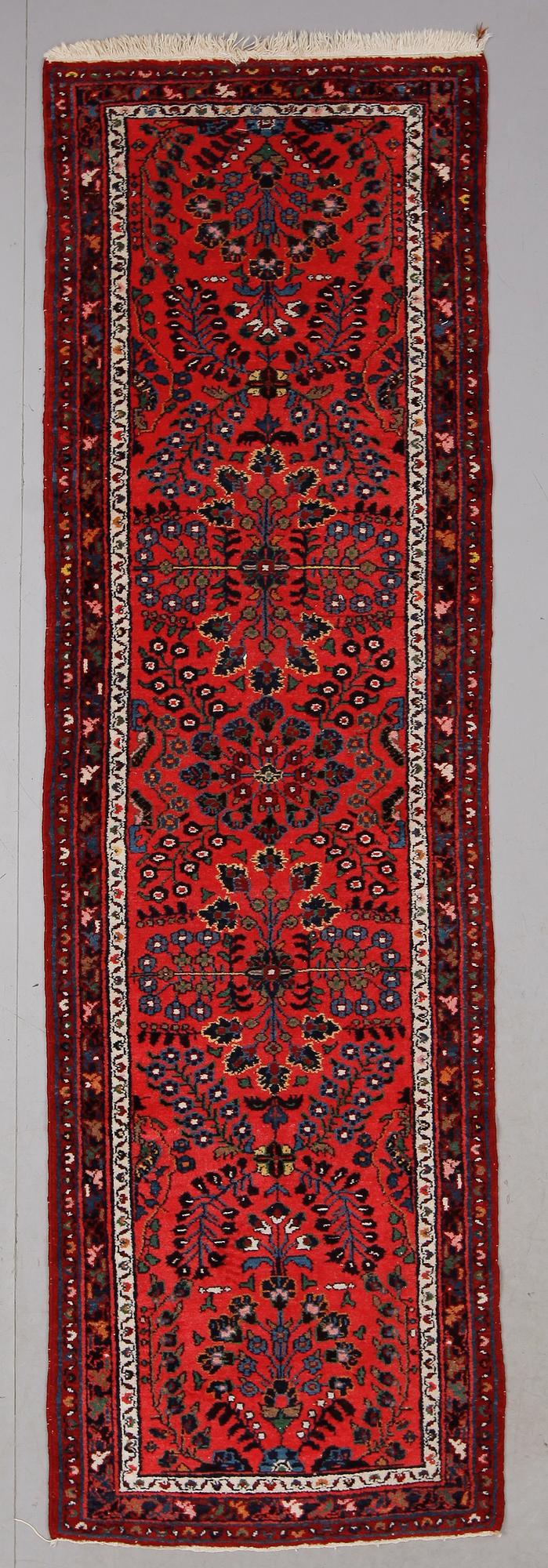 MATTA, orient, 287 x 88 cm.