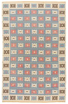 139. A carpet, flat weave, ca 340 x 223 cm, Sweden, the 1950s.