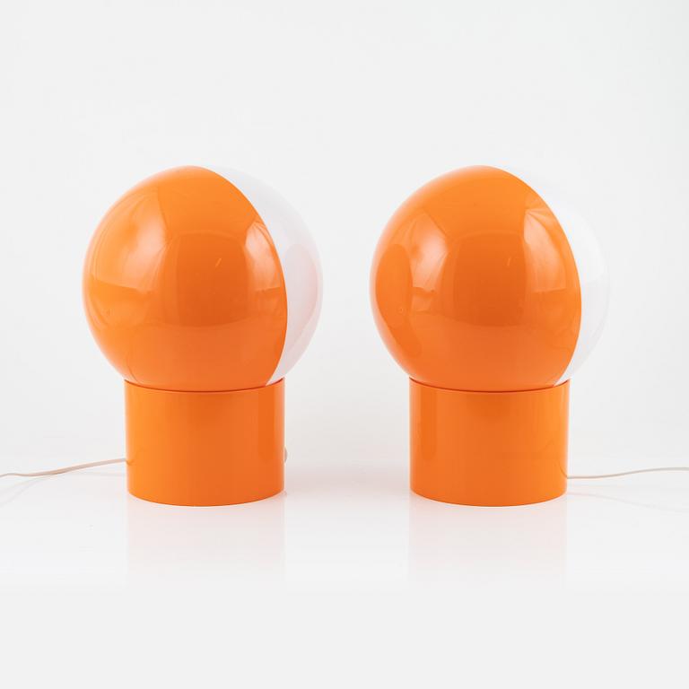 Uno & Östen Kristiansson, a pair of orance plastic 'Luno' model 1241 table lights, Luxus, Vittsjö.