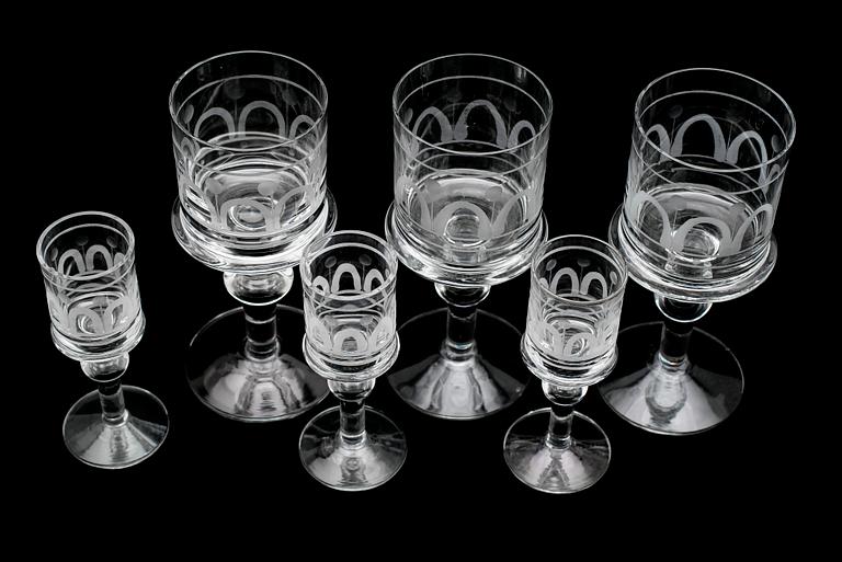 VINGLAS, 15 st samt SNAPSGLAS, 14 st, 1900-talets andra hälft.
