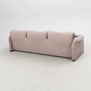 Vico Magistretti, sofa "Maralunga" for Cassina designed in 1973.