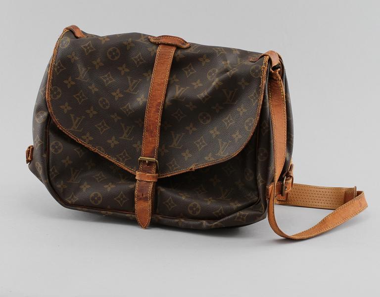 AXELREMSVÄSKA, Saumur 35, Louis Vuitton.