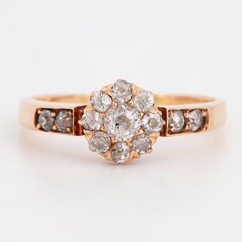 Old-cut diamond ring.