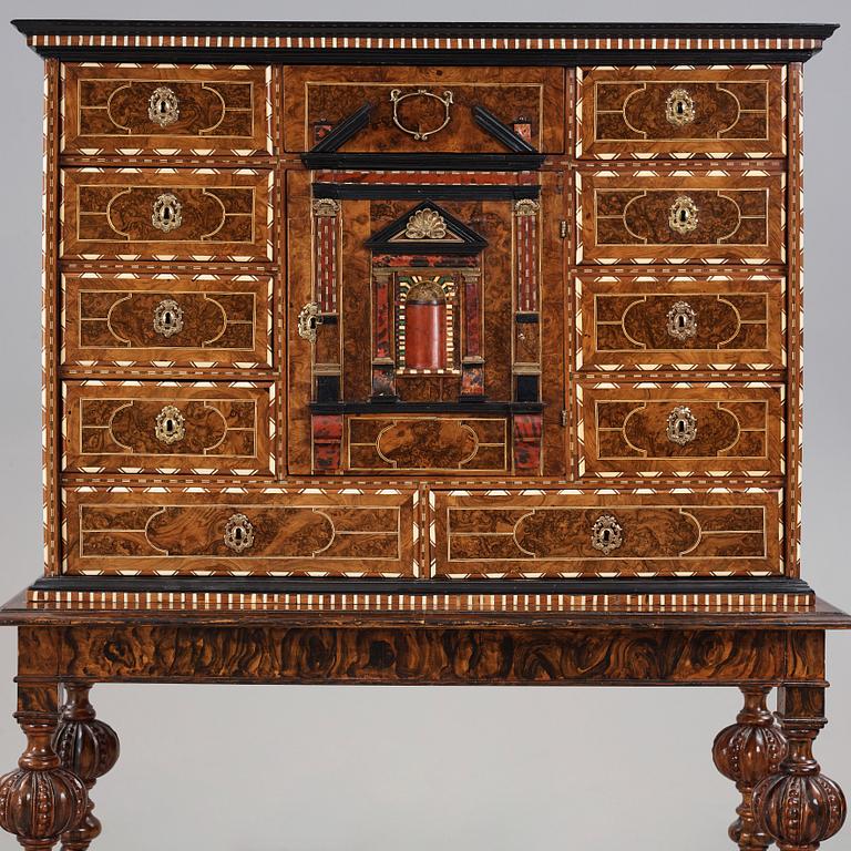 KABINETTSKÅP, barock, 1600-talets slut.