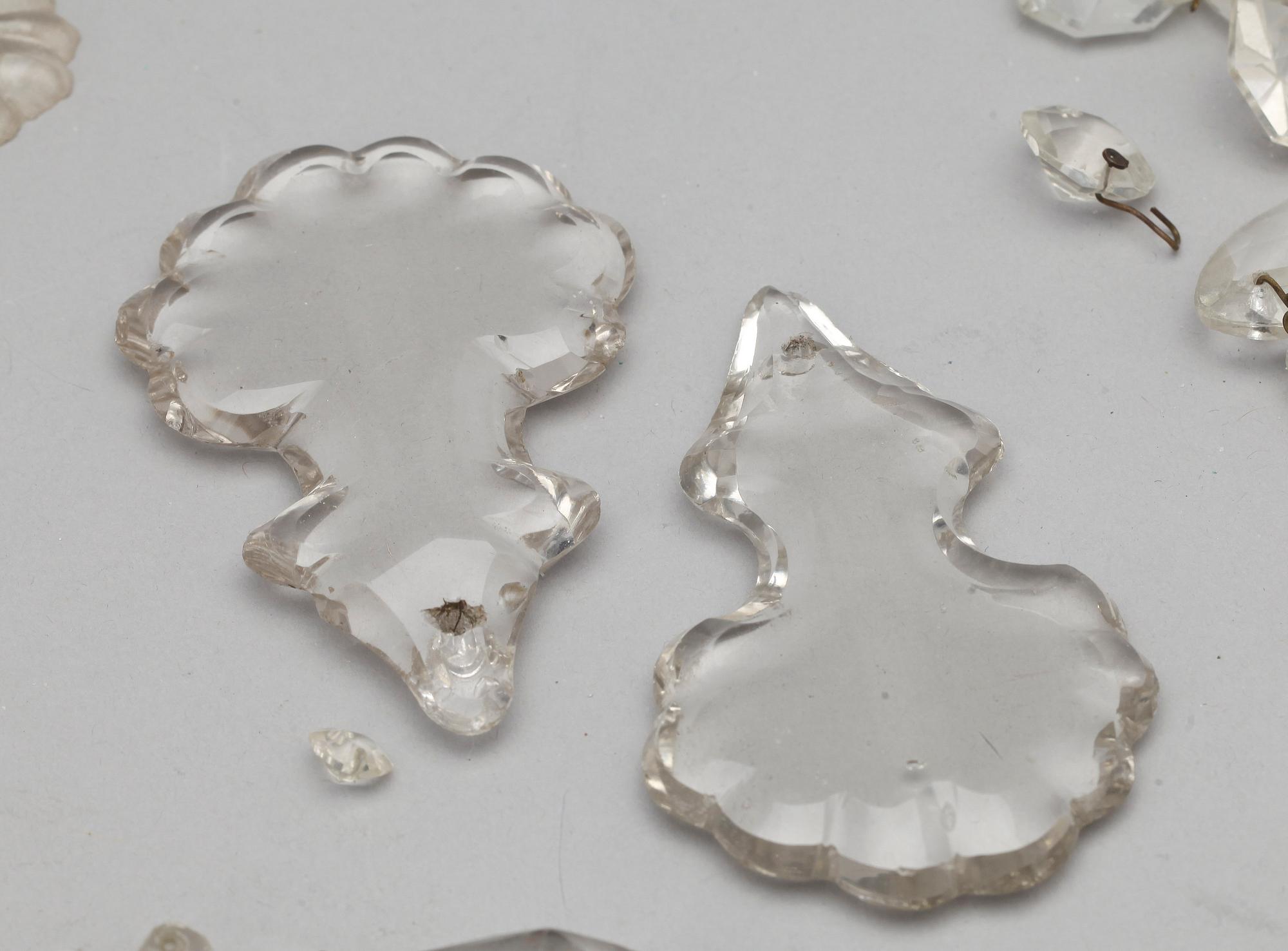 PARTI GLASPROPPAR OCH PRISMOR, 1800/1900-tal.