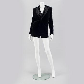 YVES SAINT LAURENT, smoking, shorts and vest, french size 40.