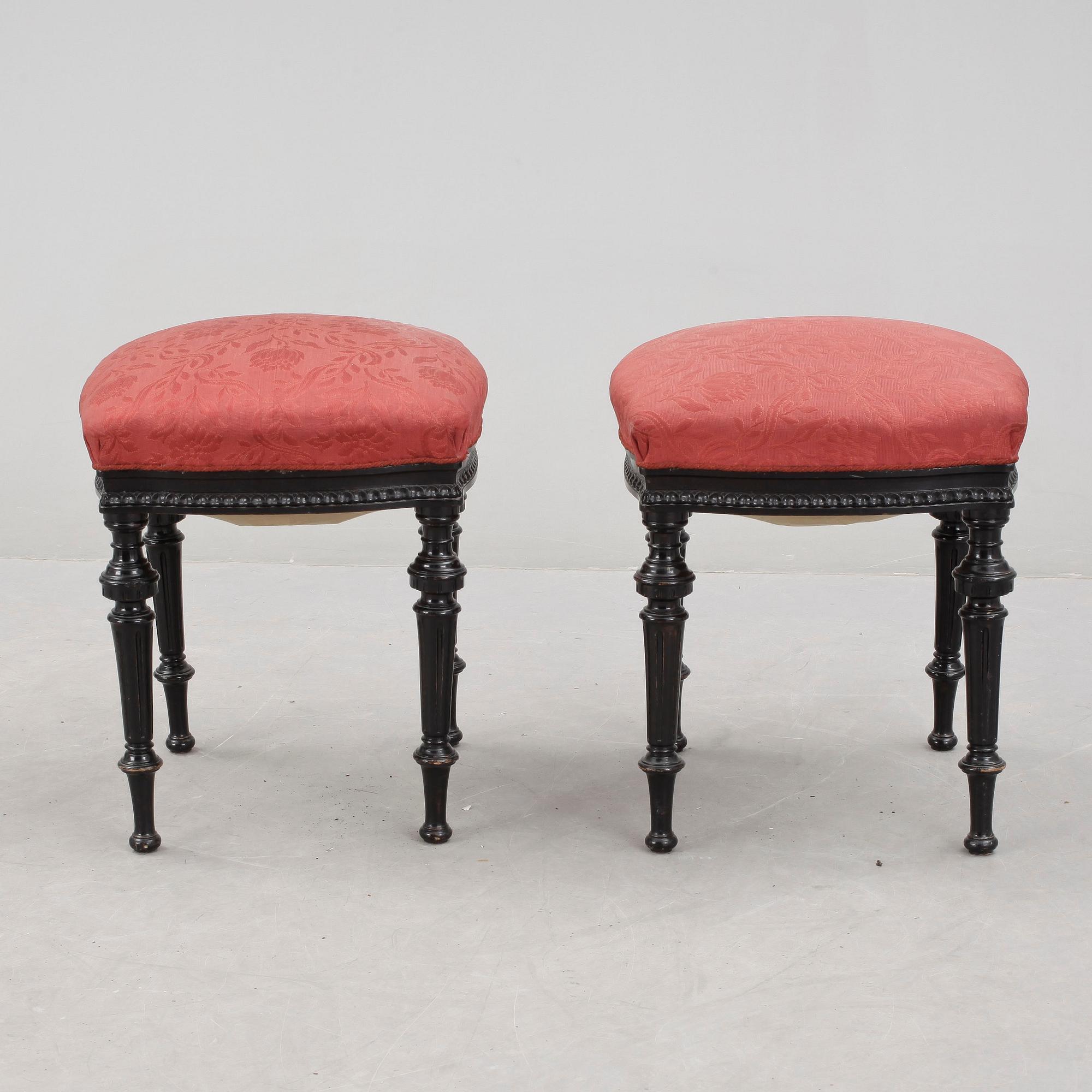 TABURETTER, ett par, 1800-talets slut.