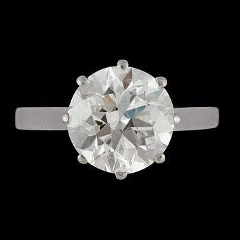 980. A solitaire diamond 4.03 cts ring. Quality according certificate I/VS1.