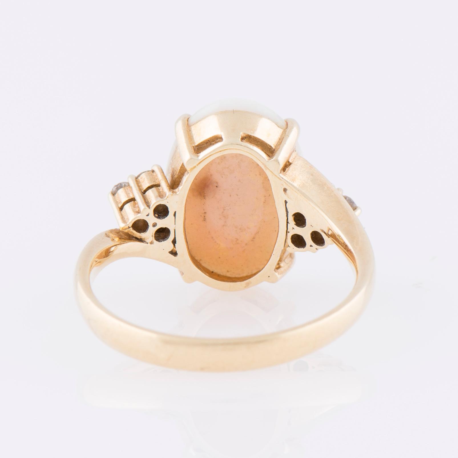 RING, opal, briljantslipade diamanter, 14K guld.