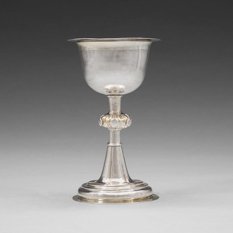 A Swedish early 18th century parcel-gilt cup and dish, mark of Joachim Essman, Kalmar (1697-17076).