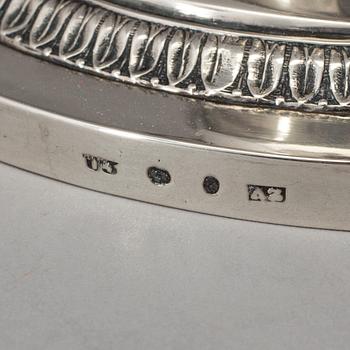 ADOLF ZETHELIUS, ett par ljusstakar av silver, empire, Stockholm, 1826.