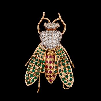 143. A ruby, emerald and brilliant cut diamond brooch, tot. app. 1 cts, fly brooch.