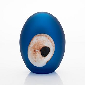 Oiva Toikka, A glas bird 'Turkey fowl' and glass egg 'Turkey Fowl Egg', second quality, signed O. T. II Nuutajärvi.