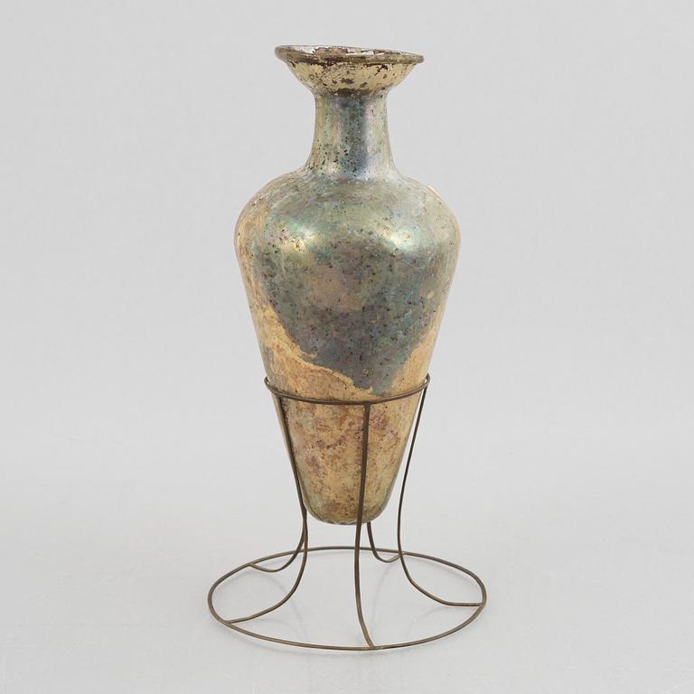 Vas, glas, romersk tid, troligen 300-700 e. Kr.