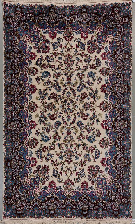 MATTA. old, Kirman. Ca 293 x 178 cm.