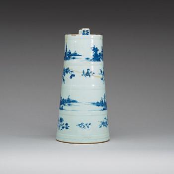 A large blue and white cannister, Qing dynasty, 18th Century.