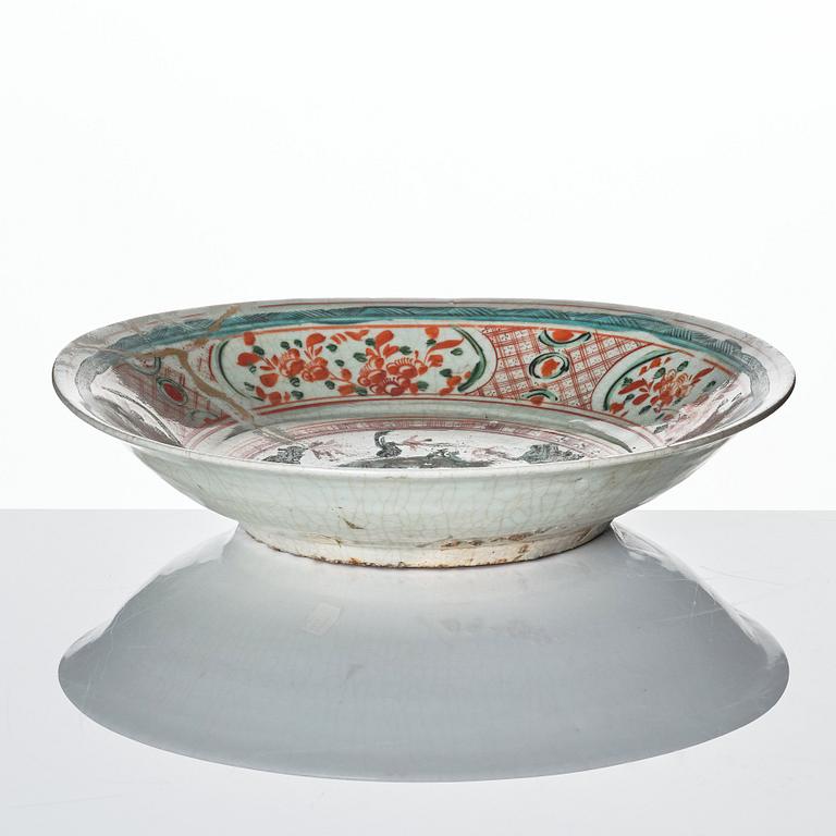 A Swatow dish, Ming dynasty (1368-1644).