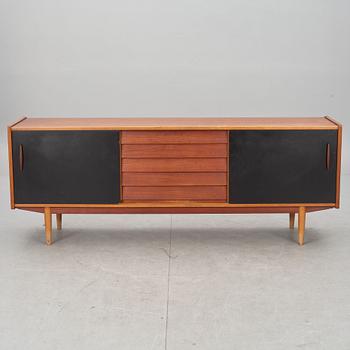 SIDEBOARD, "Trio", Nils Jonsson, Troeds, 1900-talets andra hälft.