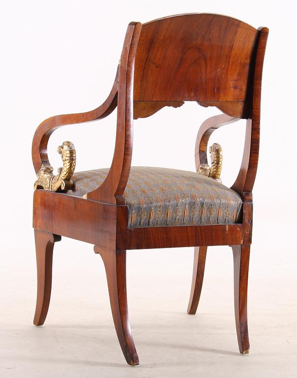 KARMSTOL, empire. Troligen Ryssland 1820/30-tal.