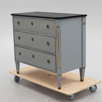 Chest of drawers, Gustavian style, 20th century.