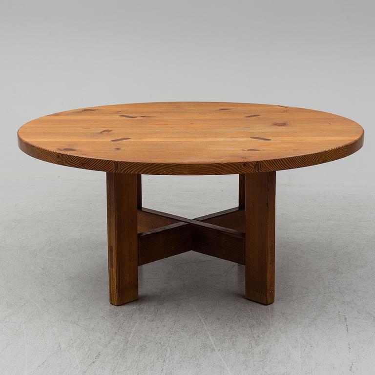 A second half of the 20th century pine dining table by Roland Wilhelmsson.