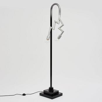 Lotta Lampa, "Tjabo Thunder light", golvlampa, unik, Studio Lotta Lampa 2018.