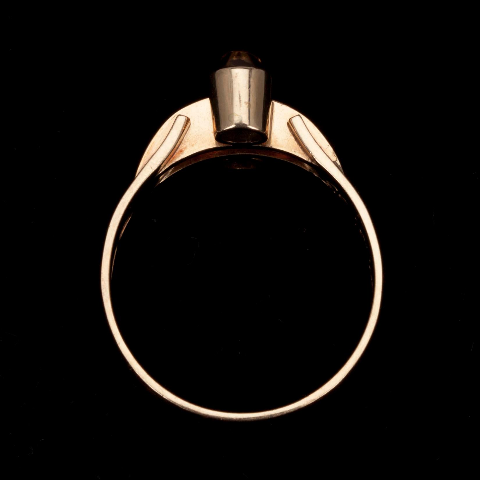 RING, guld 14K, 2 st. rökkvarts, N. Westerback, Helsingfors 1964. Vikt 4,2 g.