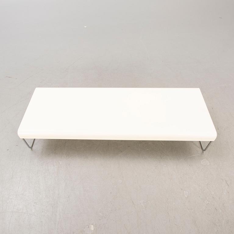 A Piero Lissoni Zap table for Cassina 1990s.
