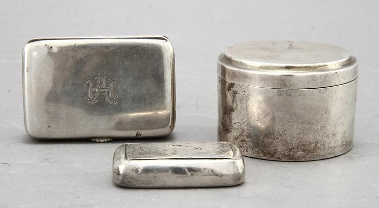 DOSOR, 3 st, silver, 1800-tal. Vikt ca 155 gr.