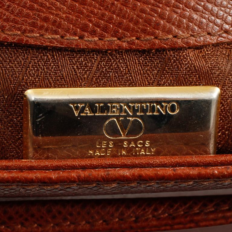 VÄSKA, Valentino.