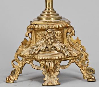 BORDSGARNITYR, mässing, 3 delar, 1800/1900-tal.