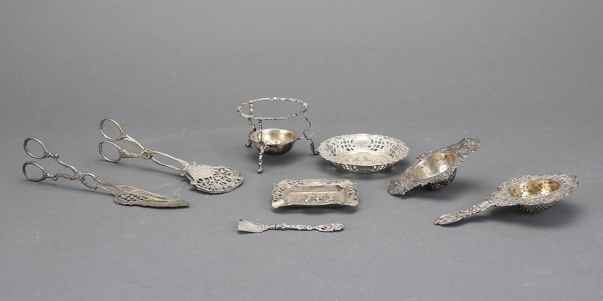 PARTI SILVER, 8 delar, bla Sverige, omkring 1900. Ca 510 gram.