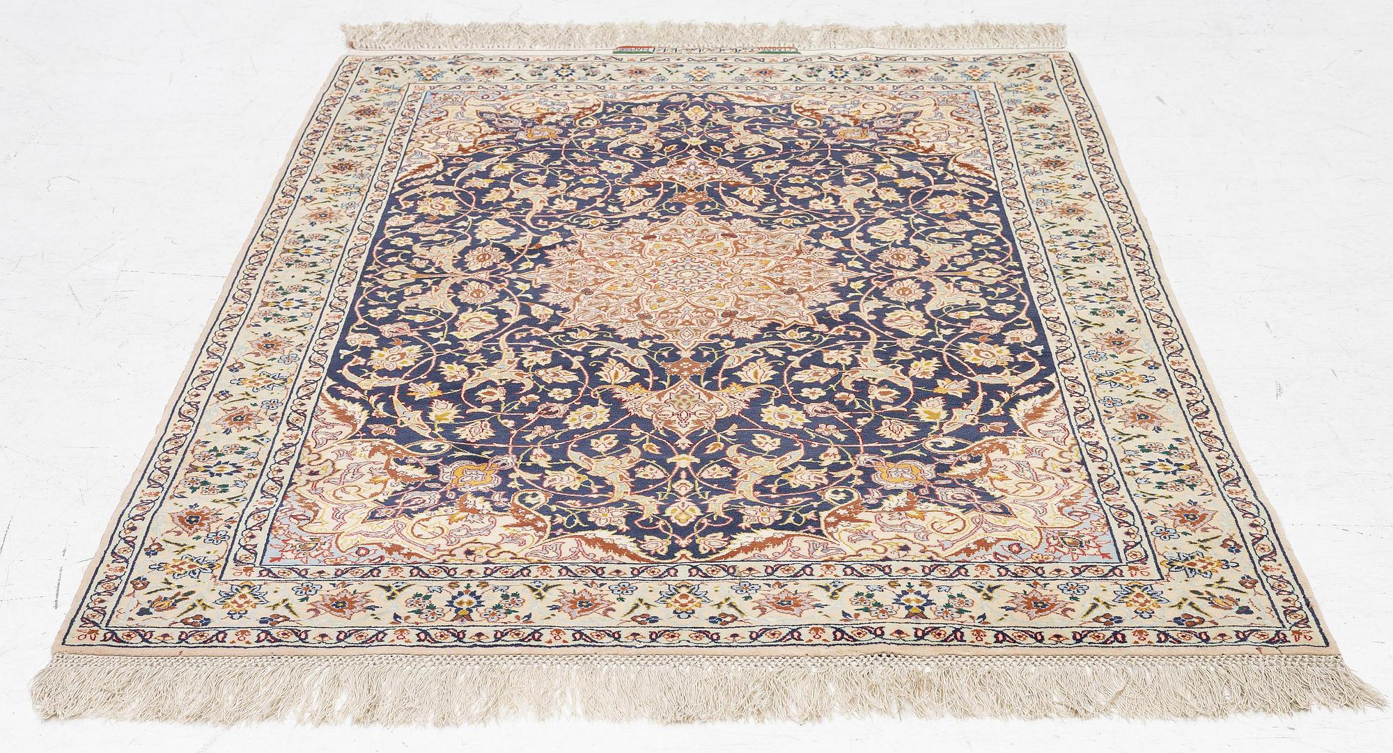 Matta, semiantik Isfahan, centrala Persien, signerad Mamoury, ca 163 x 109 cm.