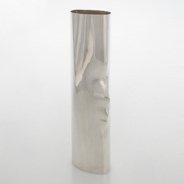 Pekka Piekäinen, maljakko, sterlinghopeaa, J.A. Tarkiainen, Helsinki 1988.