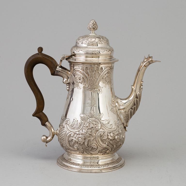 A George III silver coffee pot, William Grundy, London, 1764.