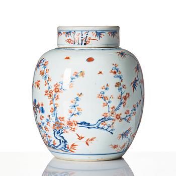 An imari jar with cover, Qing dynasty, early 18th Century.