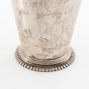 CG Hallberg vas silver Stockholm 1943.