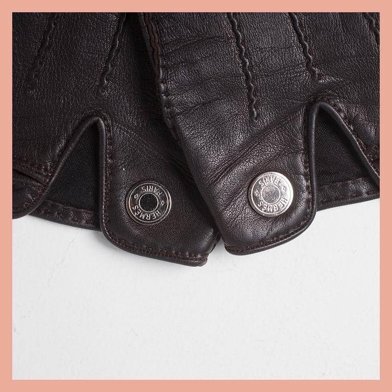 HANDSKAR, Hermès.