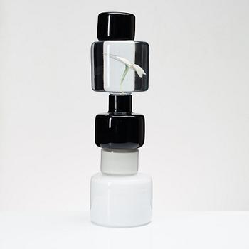 Matti Klenell, a unique glass urn/ sculpture "Ajeto Urn", Ajeto Glassworks, Czech Republic 2008.