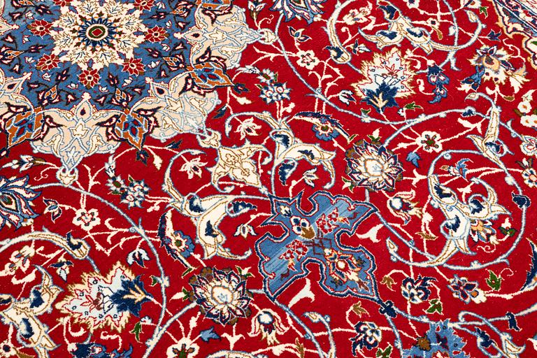 Carpet, Isfahan, 150 x 250 cm.