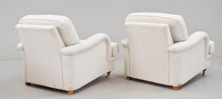 FÅTÖLJER, ett par, Howardmodell, 2000-tal.