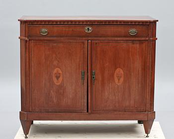 SKÄNK, mahogny. England. 1800-tal.