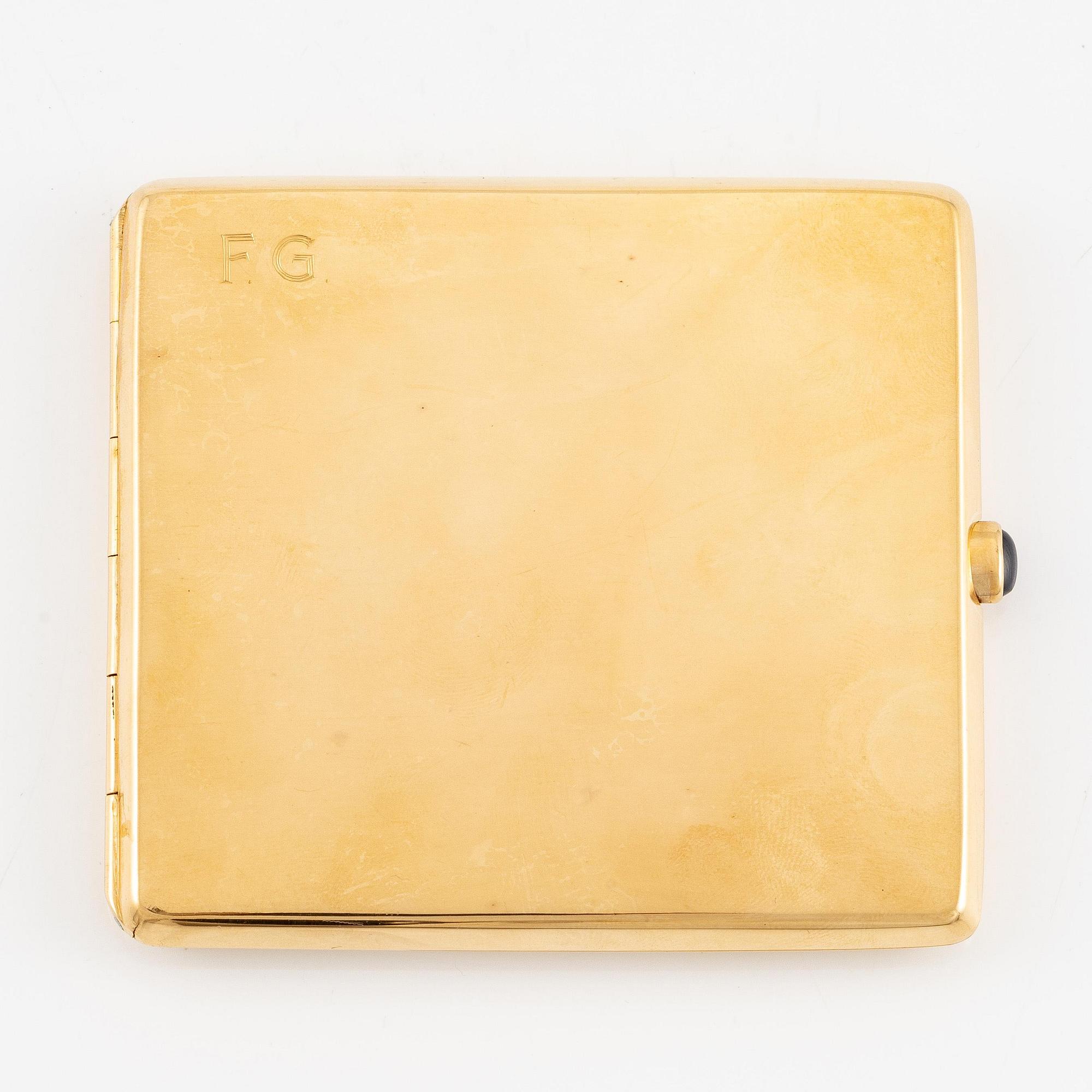 A Swedish 20th century 18ct gold cigarette case, mark of Karl Anderson, Stockholm 1920.
