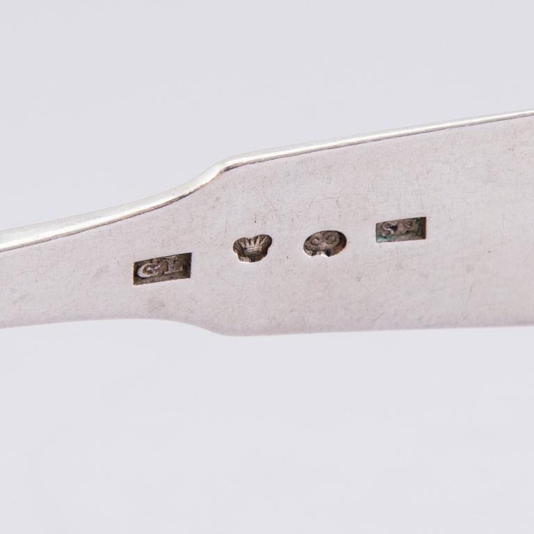 Silver cutlery with sea shell decoration, totally 27 pcs, Finnish hallmarks, 1848 - 1959.